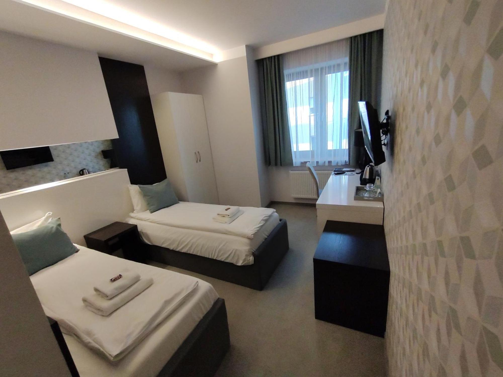 Novopolska - Hotel I Restauracja Kościan المظهر الخارجي الصورة