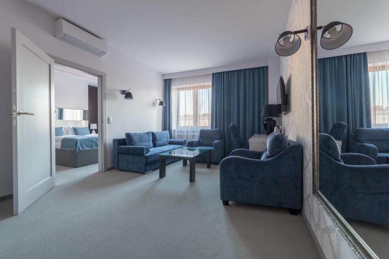 Novopolska - Hotel I Restauracja Kościan المظهر الخارجي الصورة