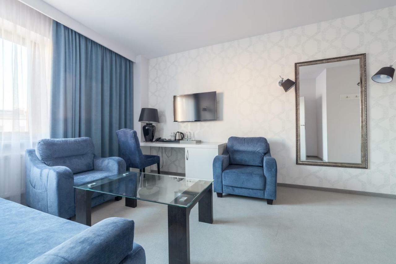 Novopolska - Hotel I Restauracja Kościan المظهر الخارجي الصورة